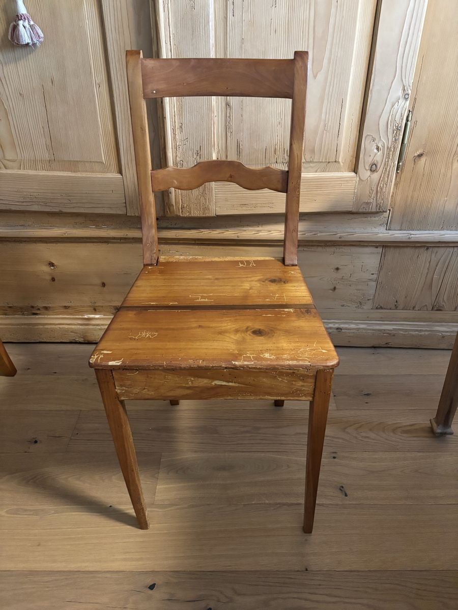Sedie: Antiker Biedermeier Stuhl  (Nussbaum)frisch restauriert – Usato da Buch b. Frauenfeld venduto da Bossi022