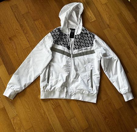 Black Squad Windjacke
