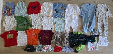 Kleiderpaket für Junge 25-teilig Grösse 92-98 18-30 Monate