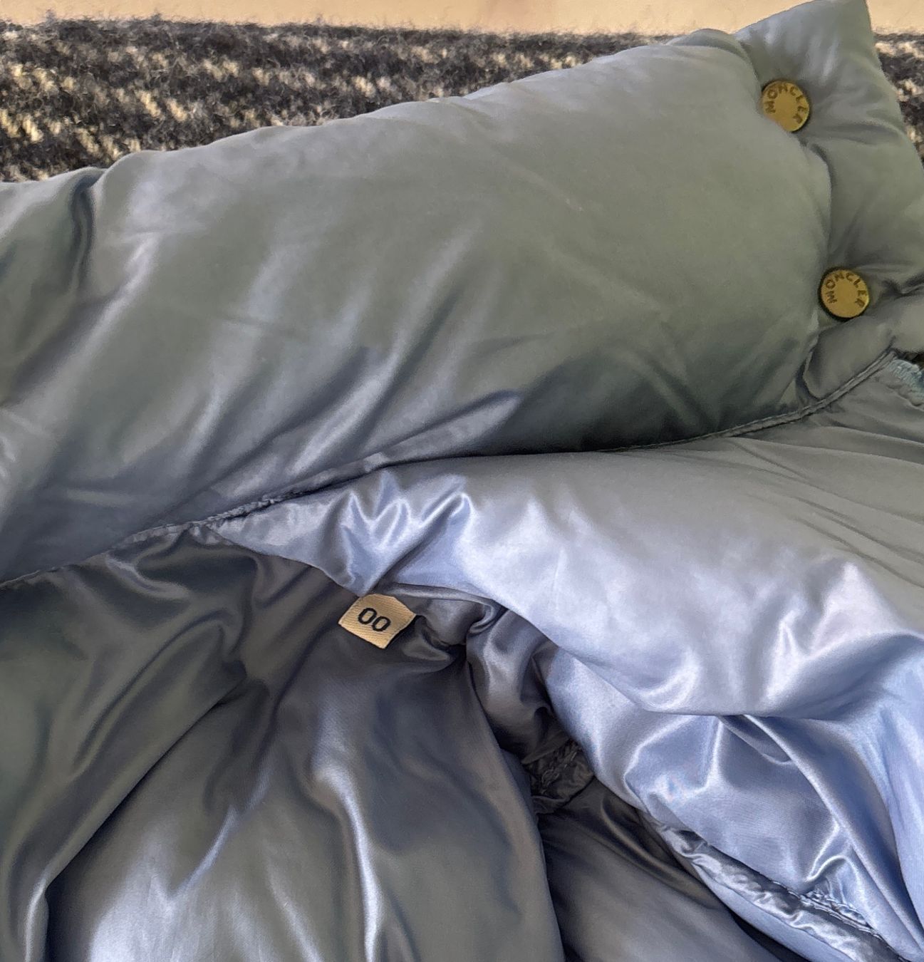 Moncler Vestes: Moncler Daunenjacke Hellblau – D'occasion à Zürich par yoshi27 4