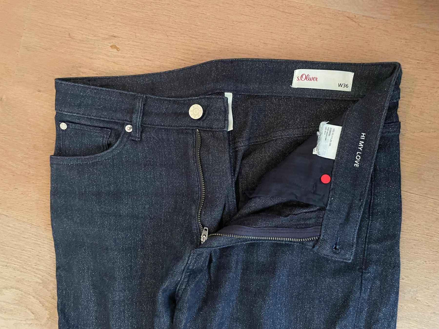 S.Oliver Jeans: S.OLIVER Jeans Straight relaxed fit 36 Glitzer – Usato da Pully venduto da Surflime