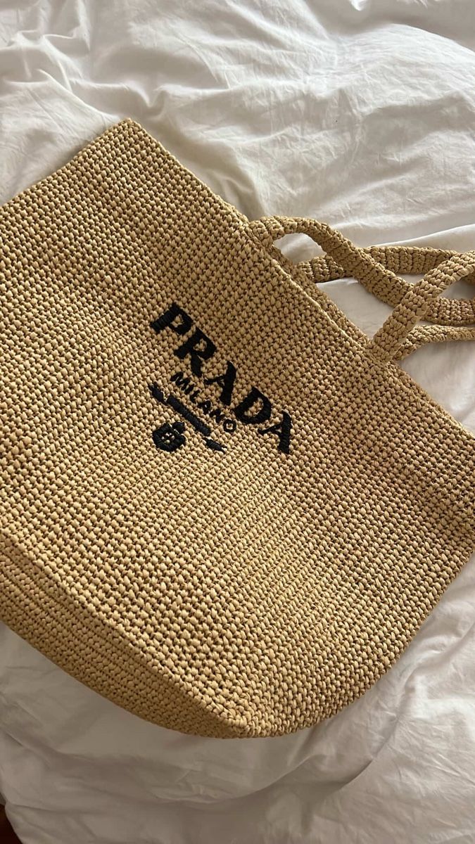 Altro per la casa: Prada raffia shopper bag korb – Usato da Basel venduto da hea_slg8