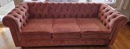 Rosa Samtcouch im Chesterfield Stil, Vintage Look!