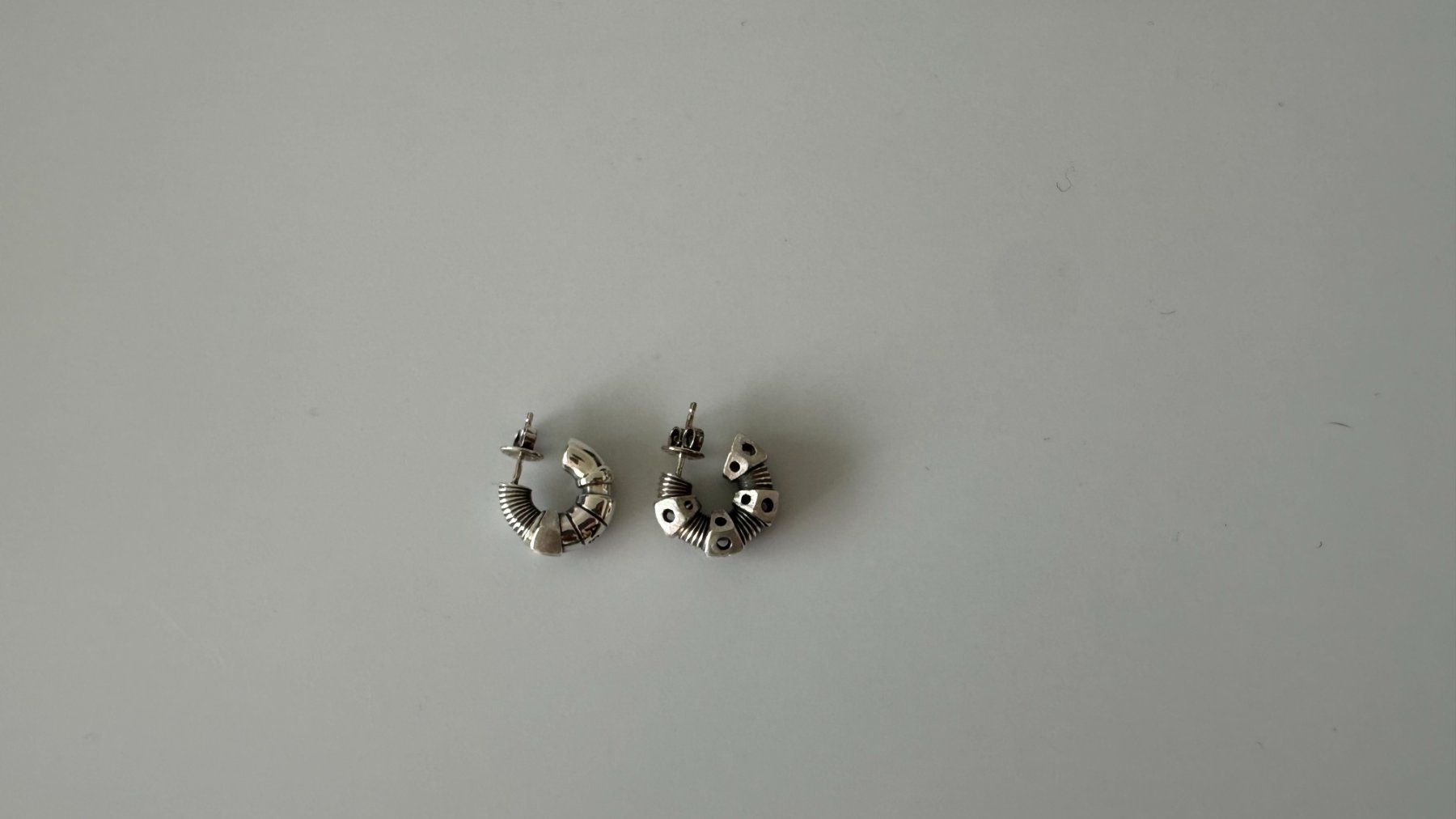 Bottega Veneta Orecchini pendenti & Orecchini a lobo: New silver earrings Bottega Veneta‪ – Nuovo (secondo la descrizione) da Lugano venduto da juledo