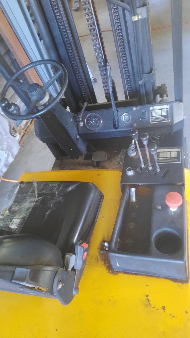 Gabelstapler & Hubwagen: Elektrostapler 4-Rad – Gebraucht aus murgenthal von Vision05 3