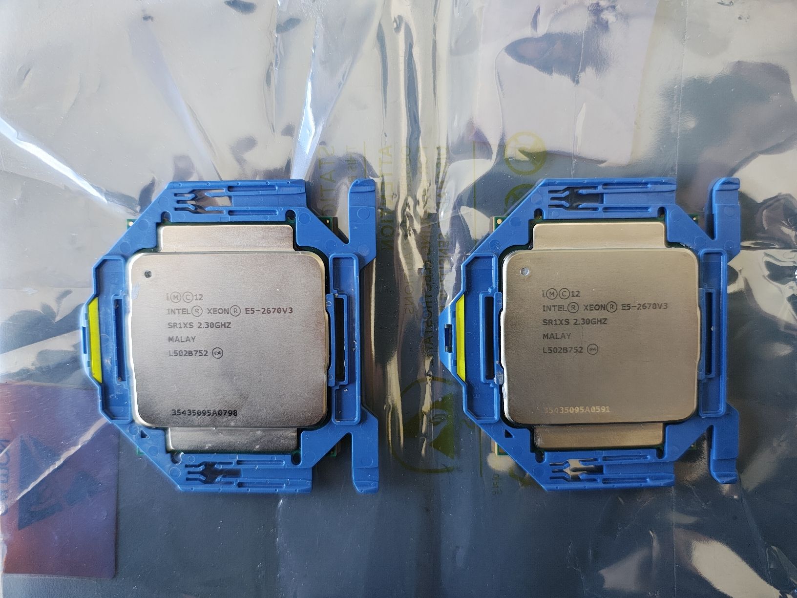 Intel Componenti elettronici: 2x Intel Xeon e5-2670v3 sr1xs, 2.3ghz 12core/ 24threads each – Usato da Zürich venduto da lws610