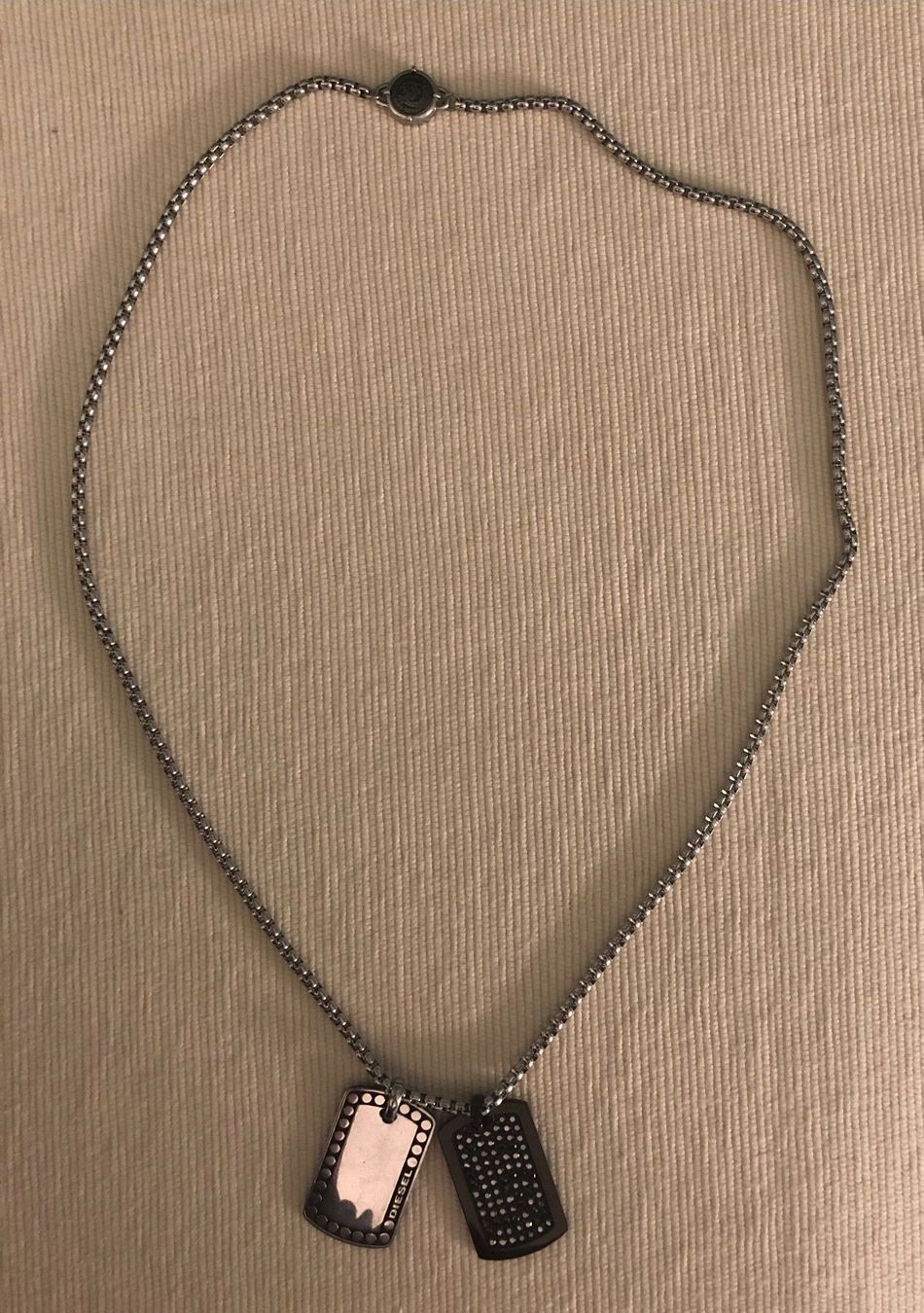 Diesel Catenine: Diesel DOUBLE DOGTAGS - Halskette – Nuovo (secondo la descrizione) da Wittenbach venduto da bes_k8vr