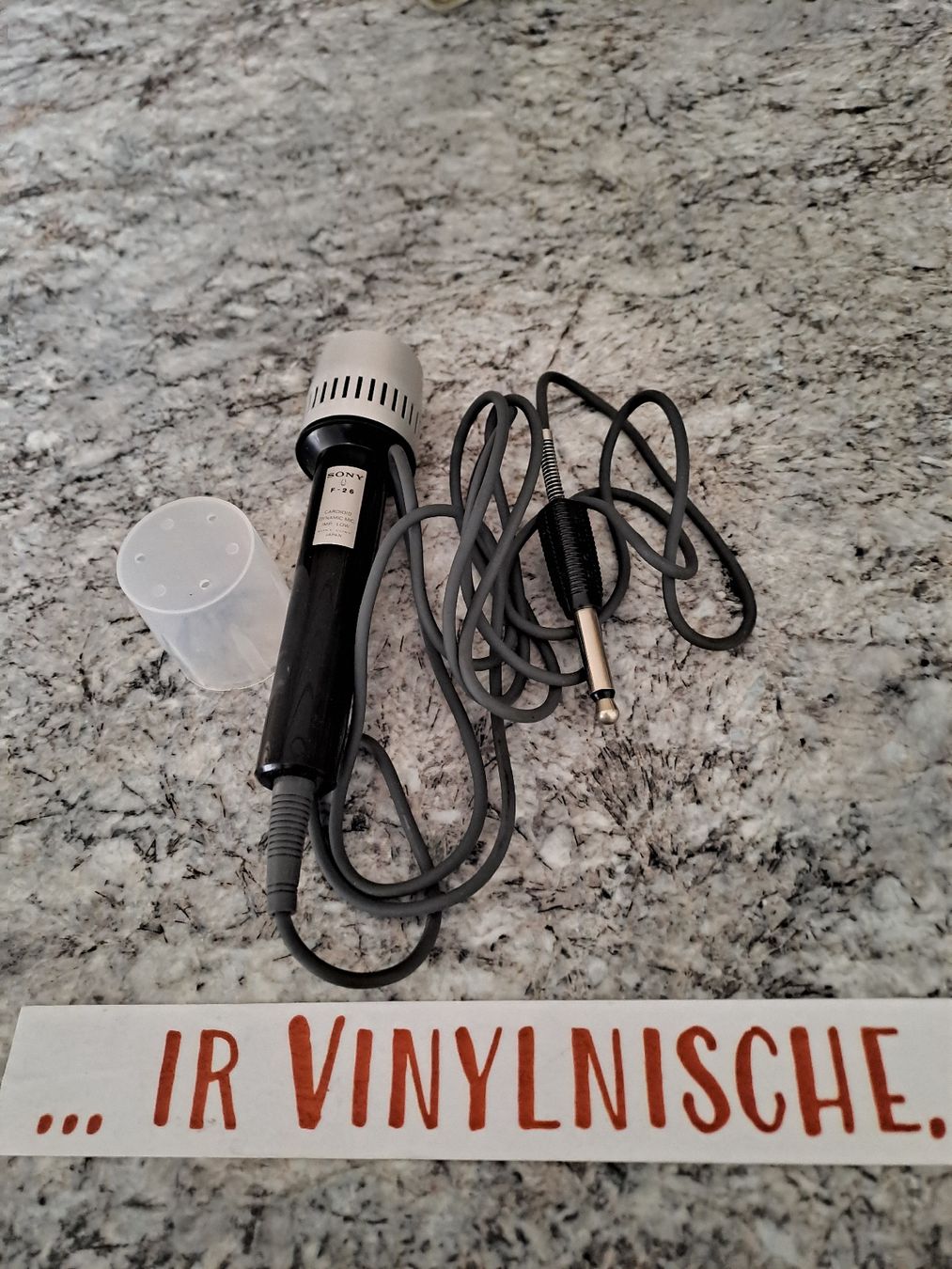 Sony Mikrofone: SONY F - 26  – Gebraucht aus Uetendorf von Essiggurken