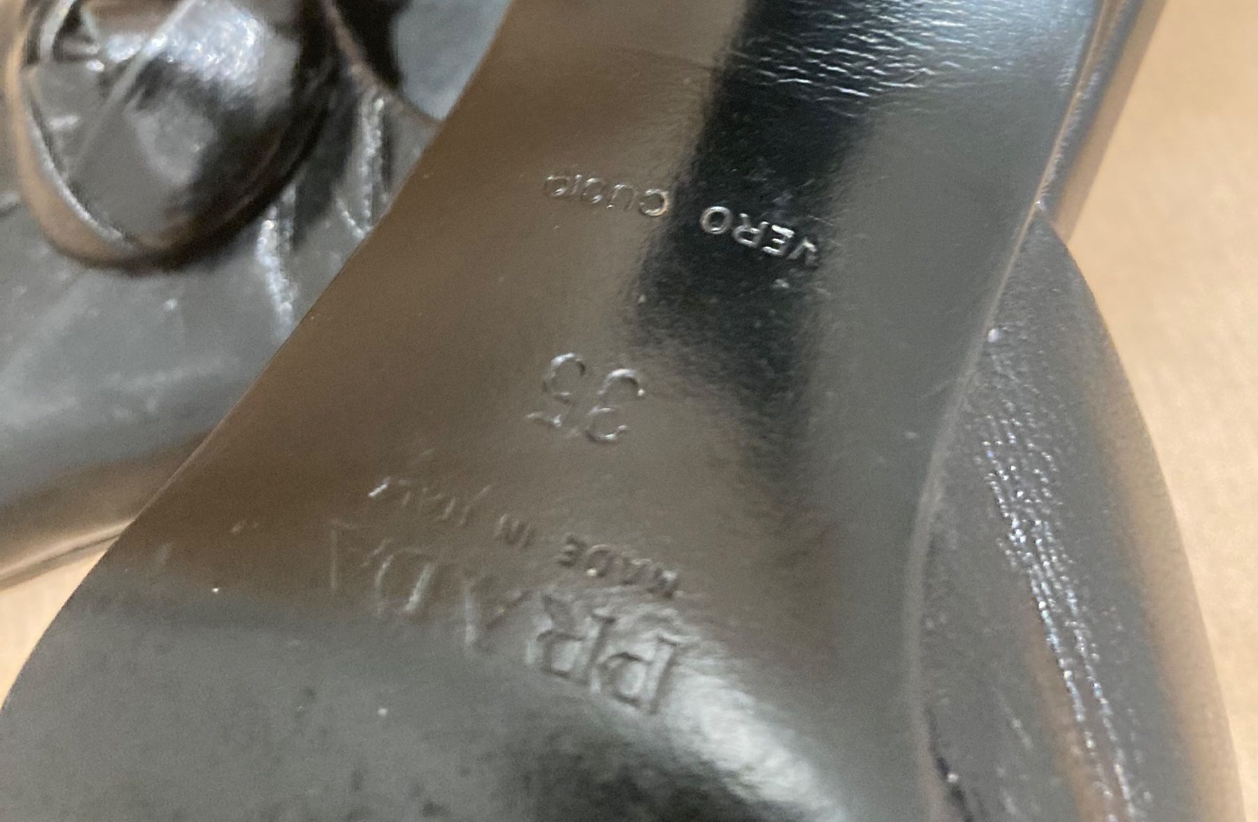 Prada Scarpe da donna: Prada sabot no 35 – Usato da Paradiso venduto da Kayakara 6