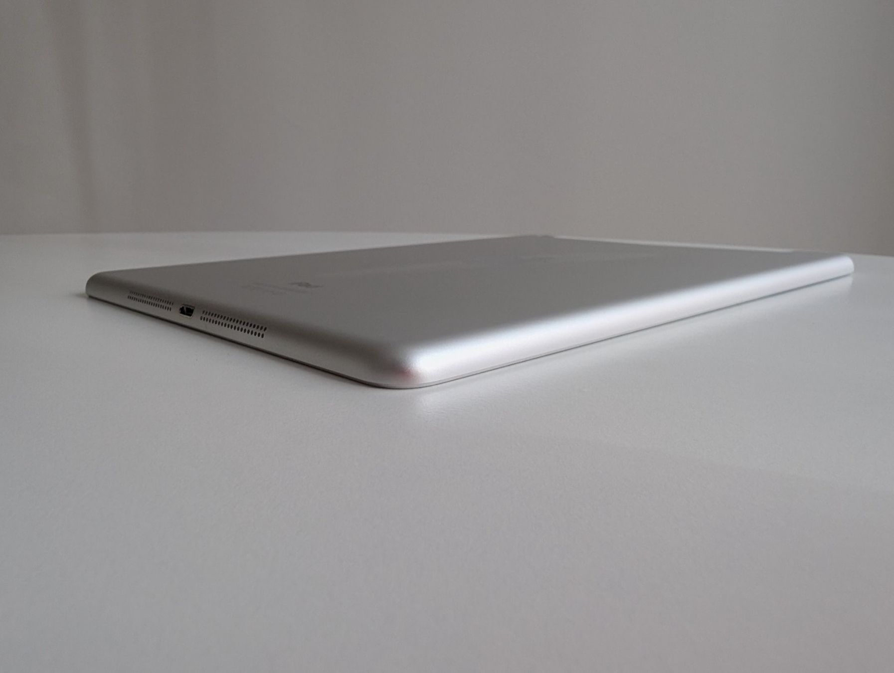 Apple Tablet PC: Apple iPad Air Cellular 128GB weiss silber – Usato da Dübendorf venduto da FIREANDICE_G60 5