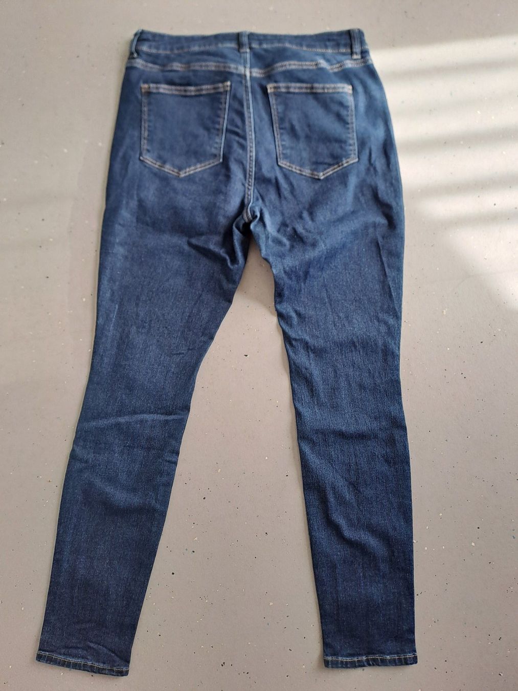 H&M Jeans: Jeans von H&M Gr. 44 – Gebraucht aus Münchenbuchsee von lanereal 1