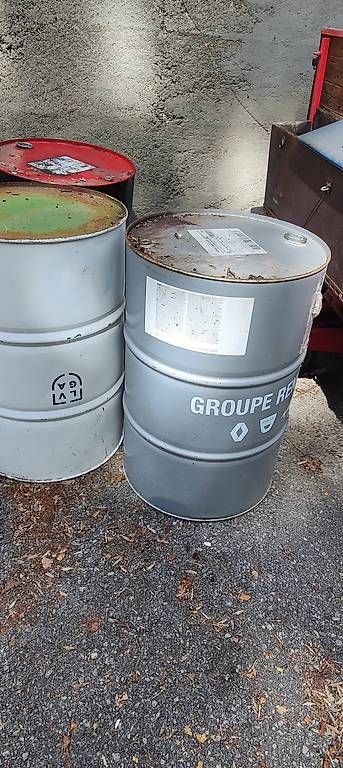 Autres accessoires p. véhicule:  Bidoni olio metallici 200L – D'occasion à Bigorio par crillo81