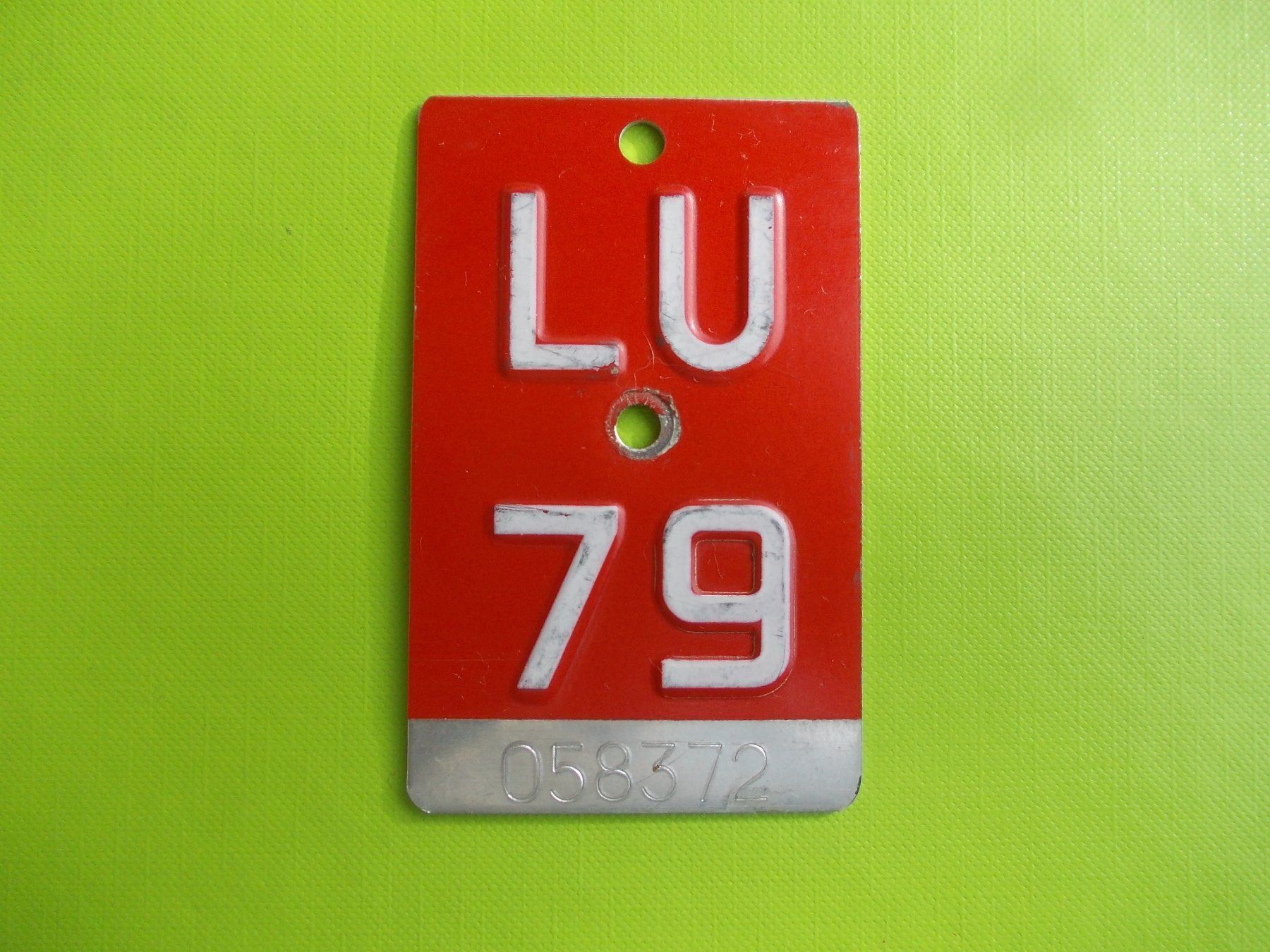 Insegne: Velonummer / Fahrradnummer LU 79 – Usato da Gsteigwiler venduto da HORMIGA21