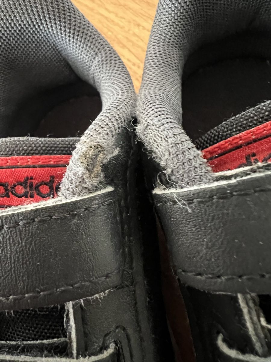 Schuhe für Jungen: Addidas Schuhe Grösse 24 – Gebraucht aus Toffen von Vanessa_Germann 1