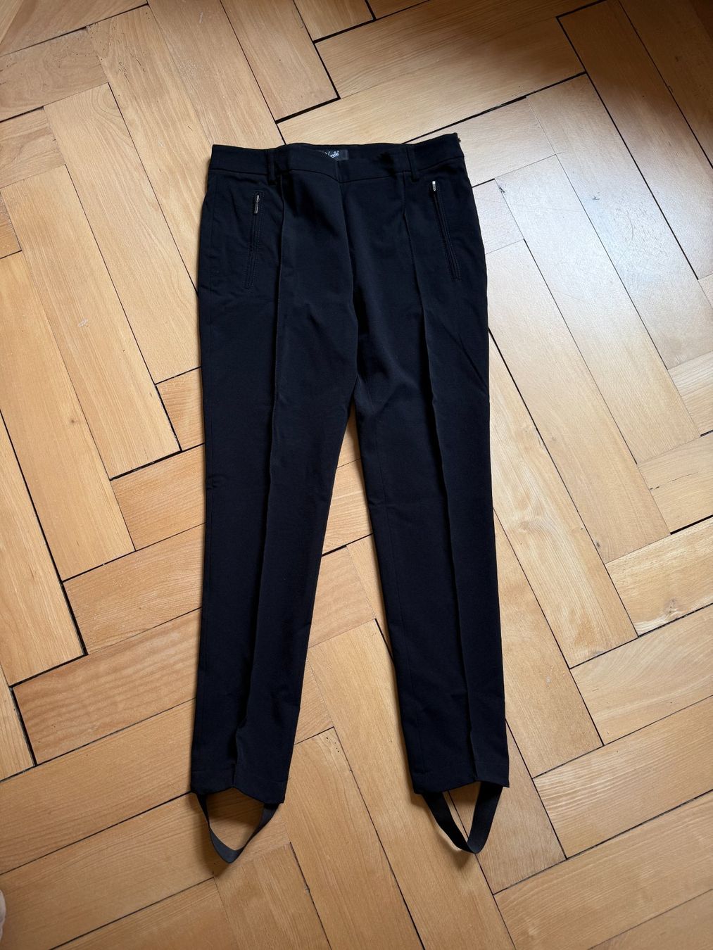 Pantalons: VANILIA - Hose schwarz 40 – D'occasion à Zürich par Diazaio