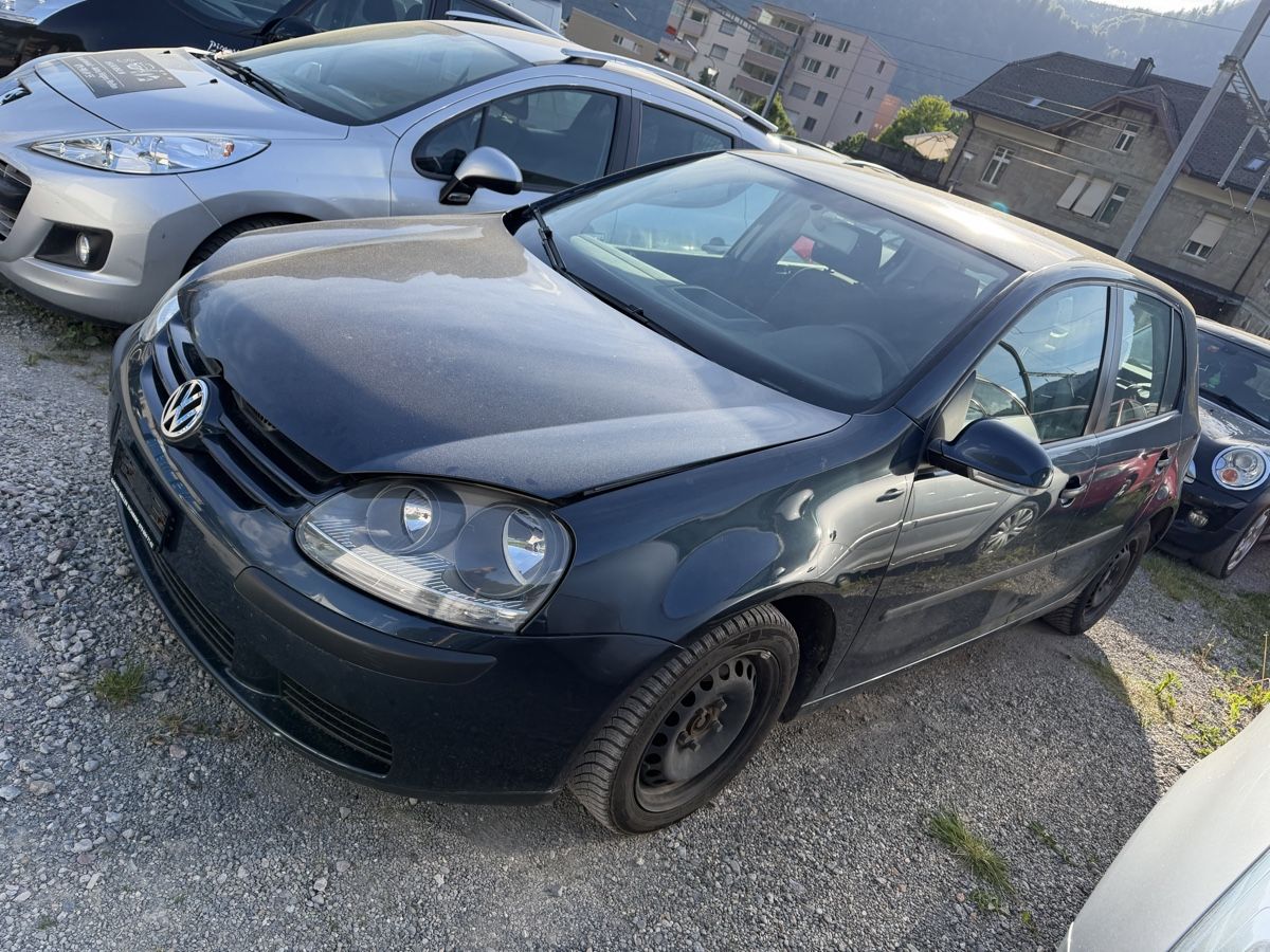 VW Autos: VW Golf V 1.6 Benzin  – Gebraucht aus Mollis von BSL10 2