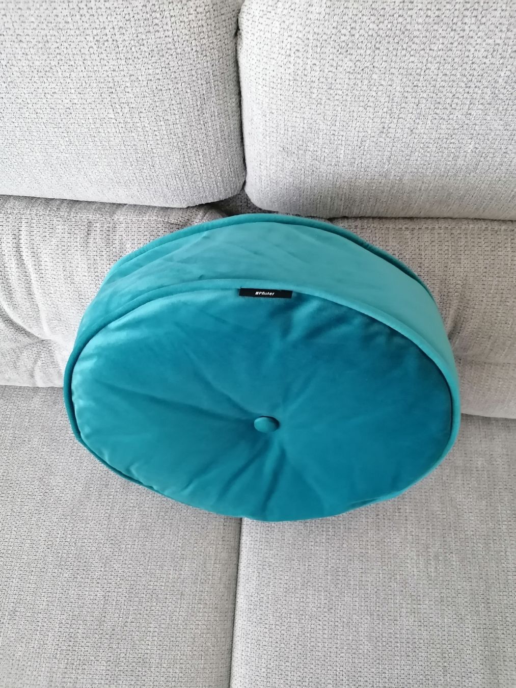 Pfister Coussins: Round Blue Sofa Pillow Clean  – D'occasion à Zürich par thesuccessnow 1