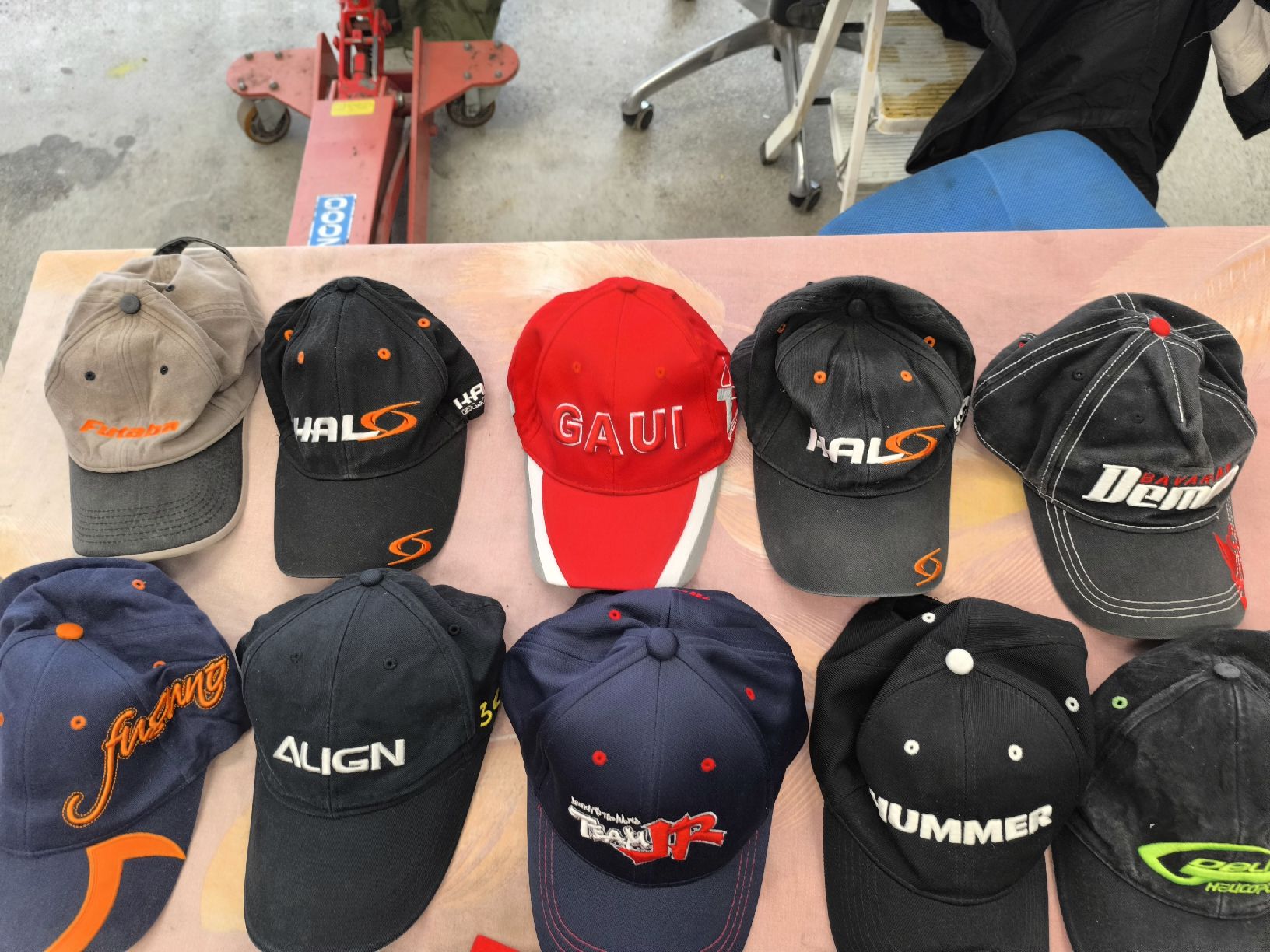 Copricapi, berretti & cappellini: Lotto di 19 cappellini da baseball vari – Nuovo (secondo la descrizione) da Cama venduto da anto_a 1