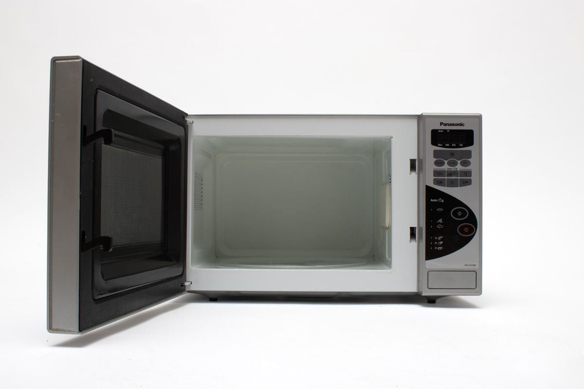 Elettrodomestici da cucina: PANASONIC Mikrowelle NN-E222M – Usato da Romanshorn venduto da Restwert_Romanshorn 1