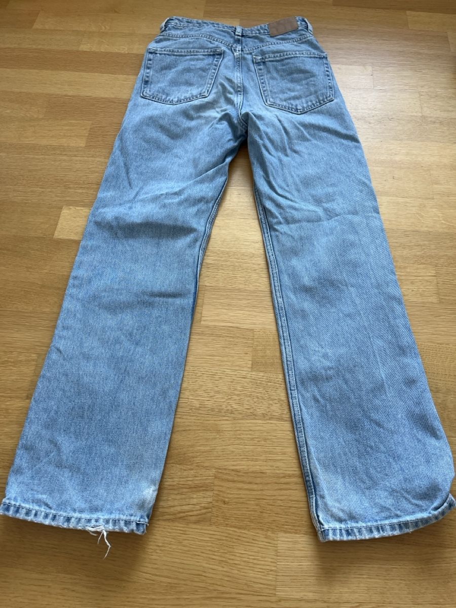 Weekday Hosen: Jeans Weekday Grösse hellblau  guter Zustand – Gebraucht aus Rüschlikon von Simoneh76 1