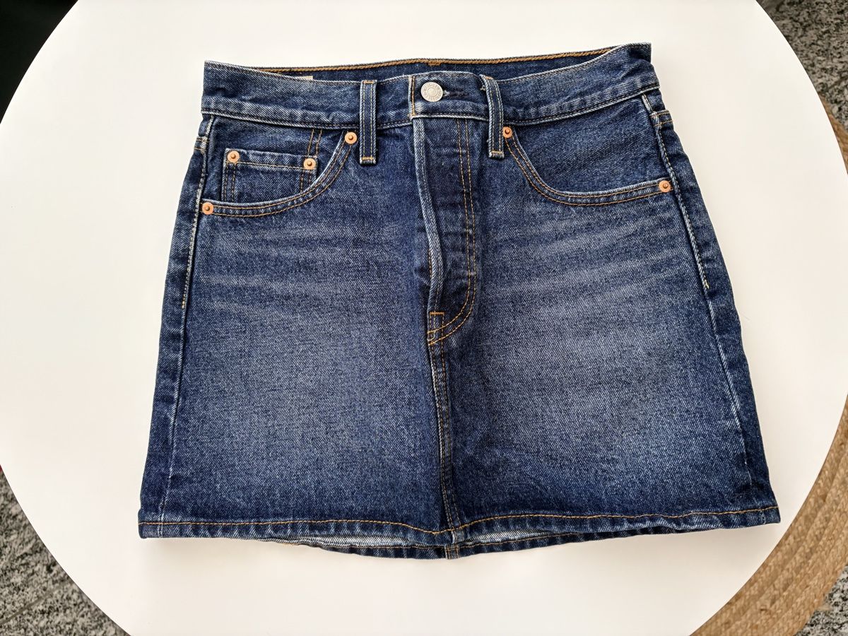 Levi's Jupes: Levis Icon Denim Skirt – D'occasion à Basel par klo_n59g 1