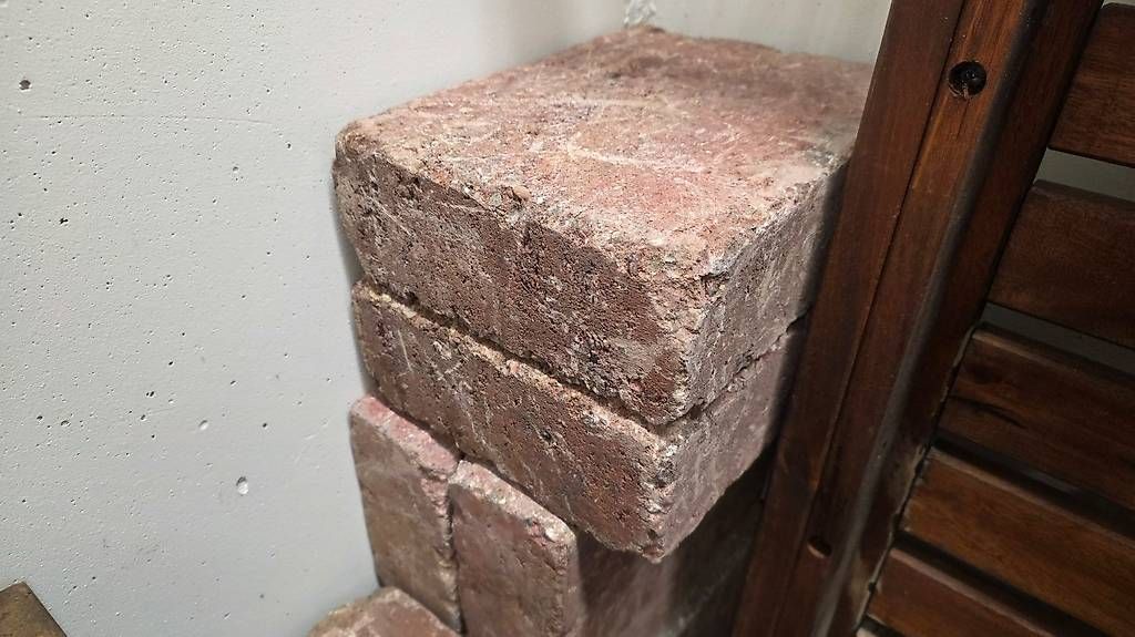 Pietre & tegole: 8 Mauersteine von Hornbach – Usato da Sursee venduto da Acosmicgate 2