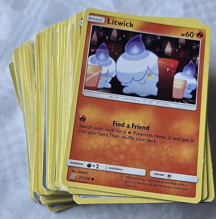 Pokémon Sammelbilder & Trading cards: Pokémon 100 karten – Gebraucht aus Bellinzona von Friederike_A 1