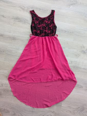 Kleid mit Spitze und Schärpe, magenta Gr. 34/36