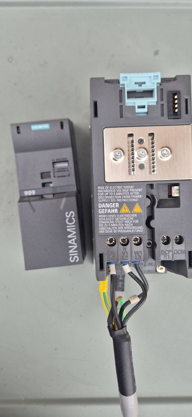 Siemens Convertitori: SIEMENS SINAMICS MODELE 240 1,5kW – Usato da Berlens venduto da ETE68 1