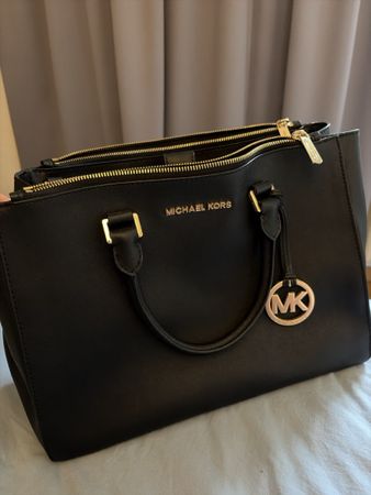 Michael Kors Handtasche Schwarz Leder neuem Zustand