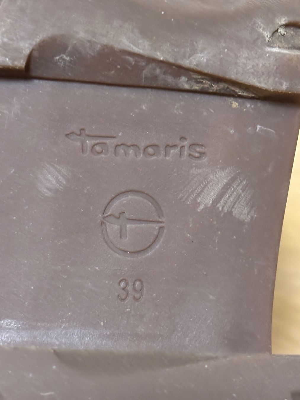 Tamaris Scarpe da donna: Braune Tamaris Winterstiefel , Grösse 39 – Usato da Goldau venduto da G_G01 2