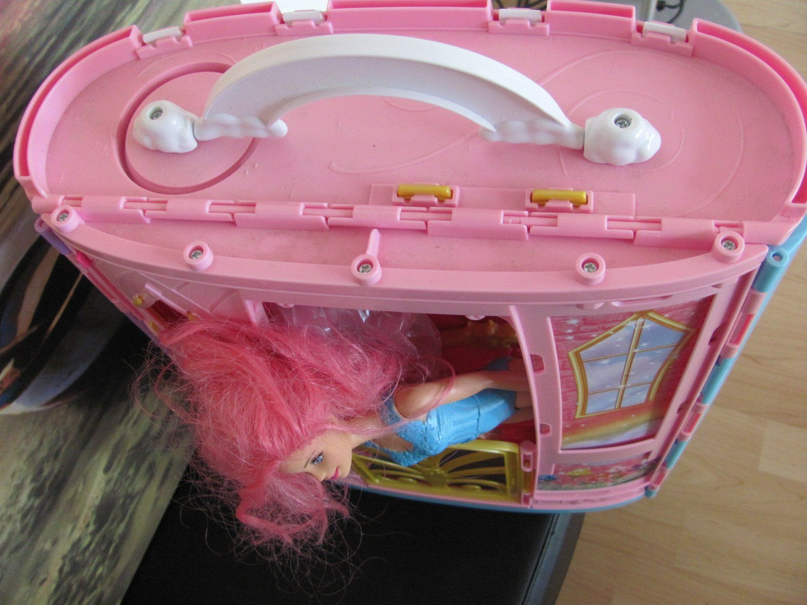 Bambole: Barbie Schloss - Koffer mit Barbie – Usato da Gümligen venduto da Fantapanda 7