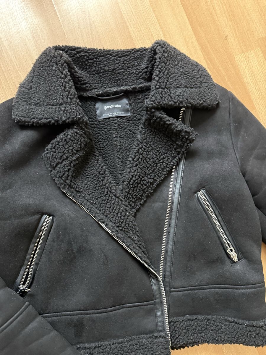 Stradivarius Jacken: Stradivarius black jacket, size M - Winter! – Gebraucht aus Ueberstorf von man_p2fy 1