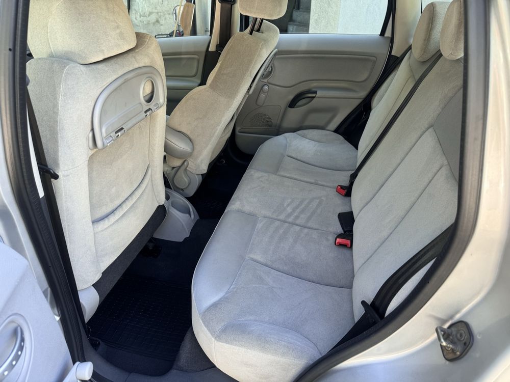 Citroën Automobili: Citroën C3 1.6 16V manuelle, essence – Usato da Veyrier venduto da Chessmann_Douane1255 6