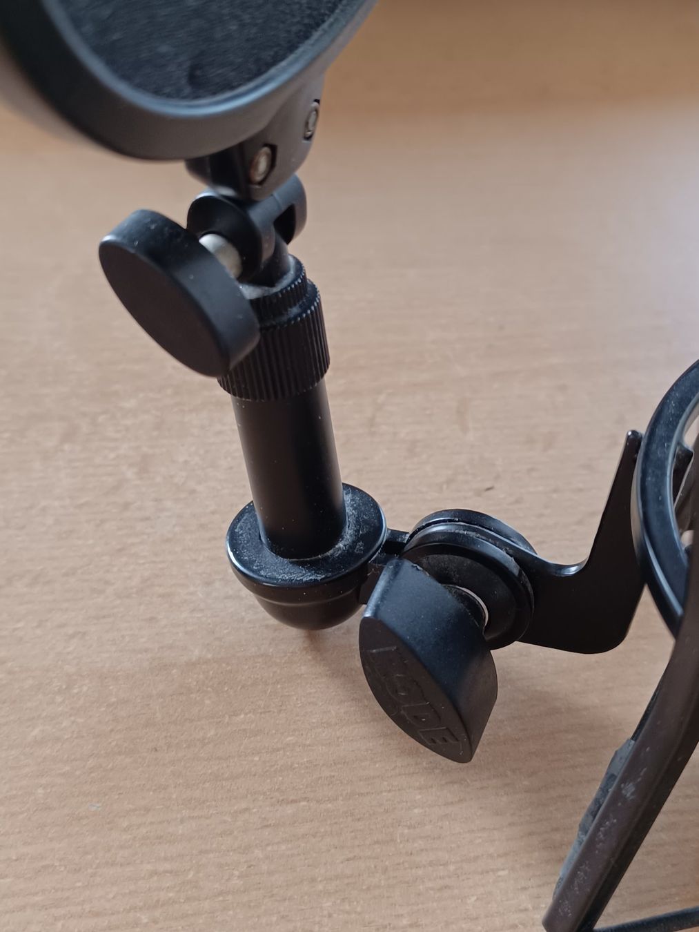 Røde Microphones: RODE SM6 Spinne mit Popschutz - Top Zustand! – Neuf (Voir description) à Umiken par dav_kxt8 3