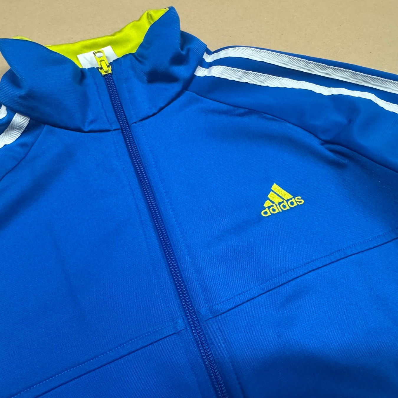 Adidas Giacche: Adidas training vintage blue track jacket 90s trainings jack – Usato da St. Gallen venduto da sourced_limited 1