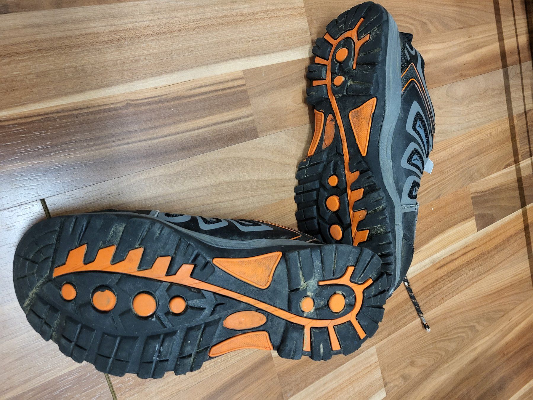 Scarpe da donna: Trekkingschuh gr 37 B12 – Usato da Schwarzenburg venduto da Flamingo07 1