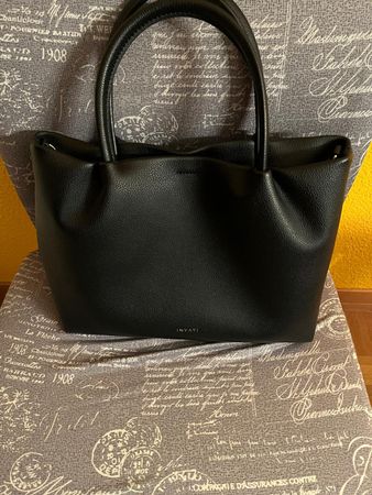 INYATI Handtasche, NEU + ungetragen mit Schulterriemen