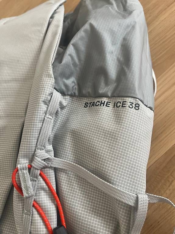 Zaini: Blue Ice Stache Ice 38 – Nuovo (secondo la descrizione) da Zürich venduto da MarkQwerty 2