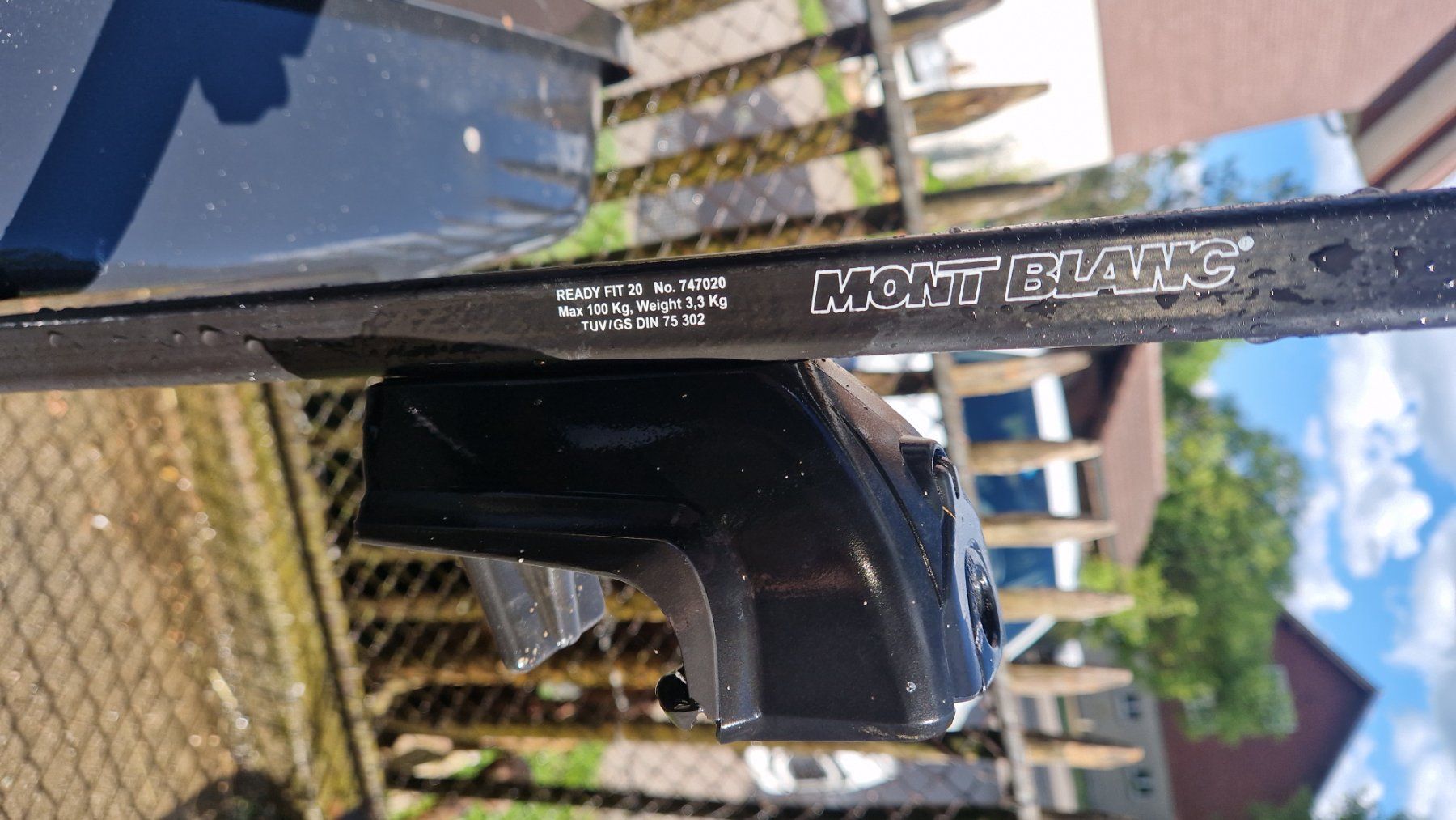 Montblanc Box da tetto: Dachbox mit Mont Blanc-Dachträger – Usato da Auw venduto da Holzwurm69 1
