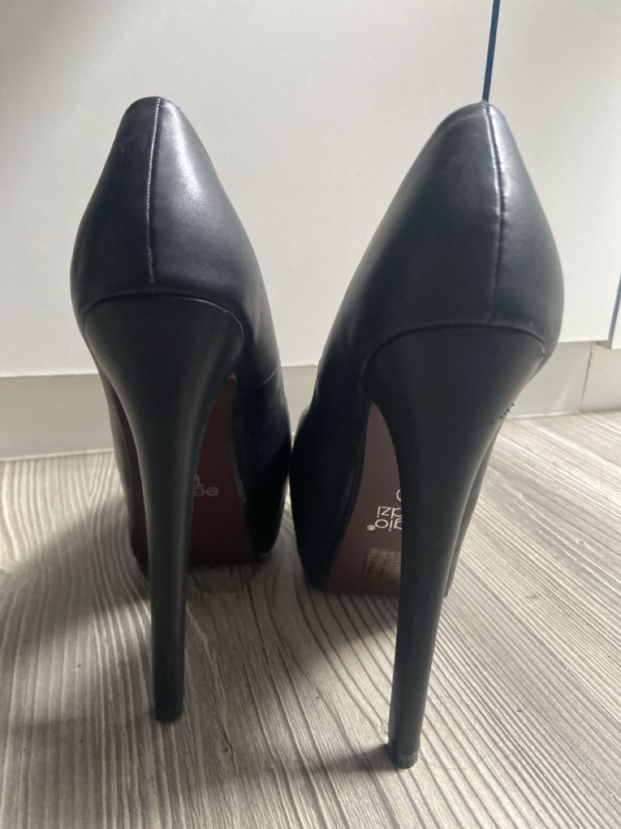 Scarpe da donna: Schwarze High Heels Sergio Todzi, Gr. 37 – Usato da Sirnach venduto da SpeedyGT 1