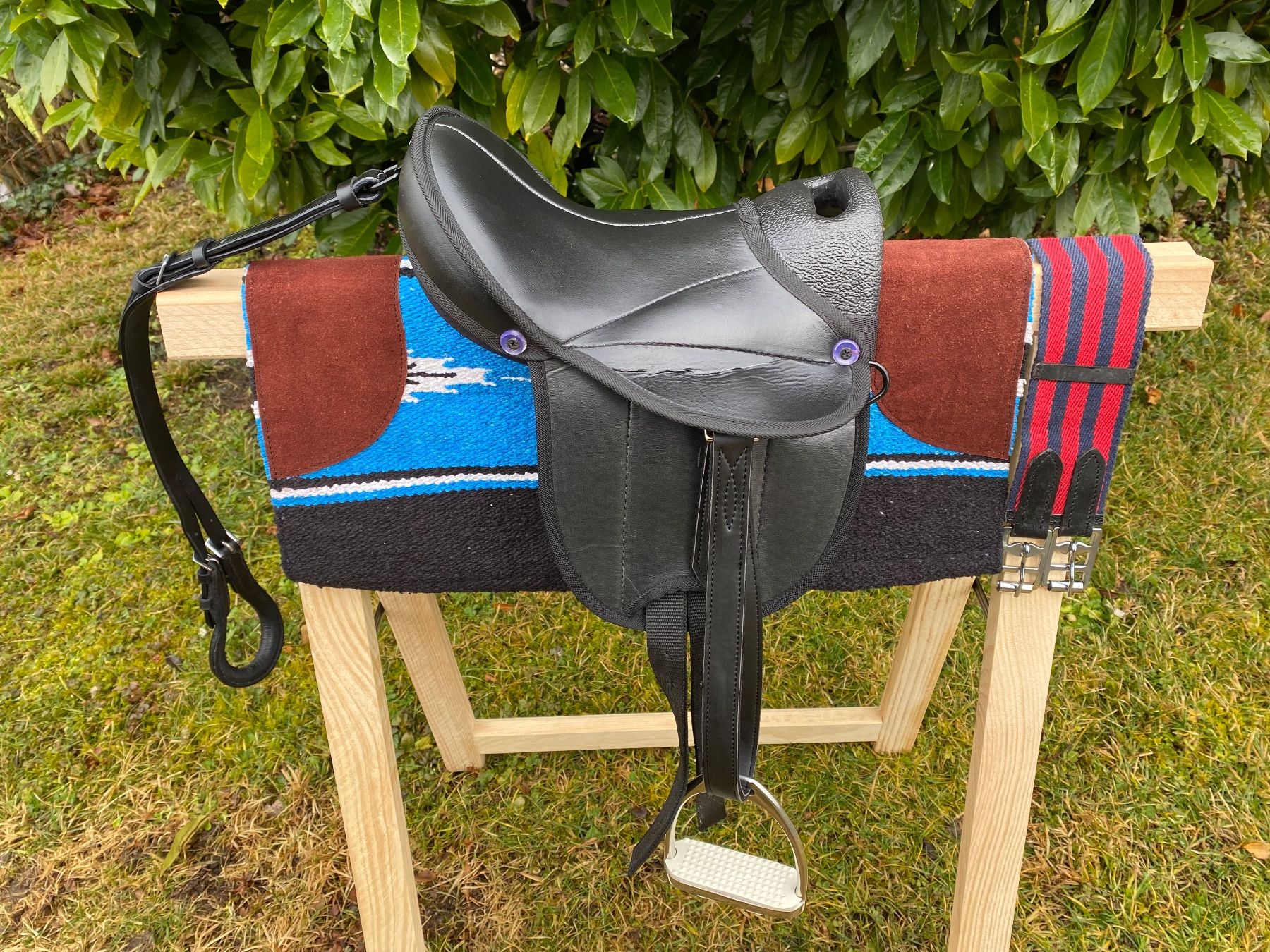 Selle & Accessori: schönes schwarzes Ponysätteli – Usato da Feldbach venduto da Fea1 4