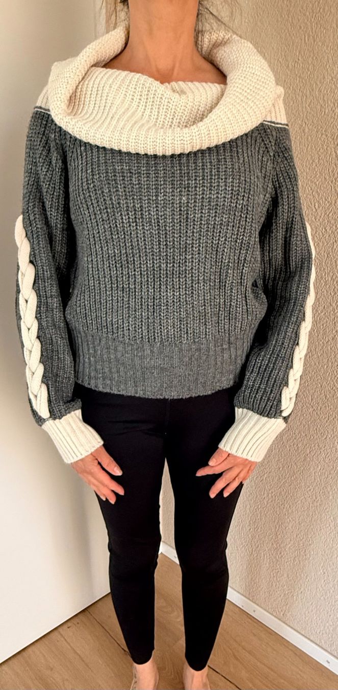 Pullover & Sweatshirts: RINASCIMENTO Statement-Pullover – Anthrazit/Creme – Gebraucht aus Dällikon von SimaCH