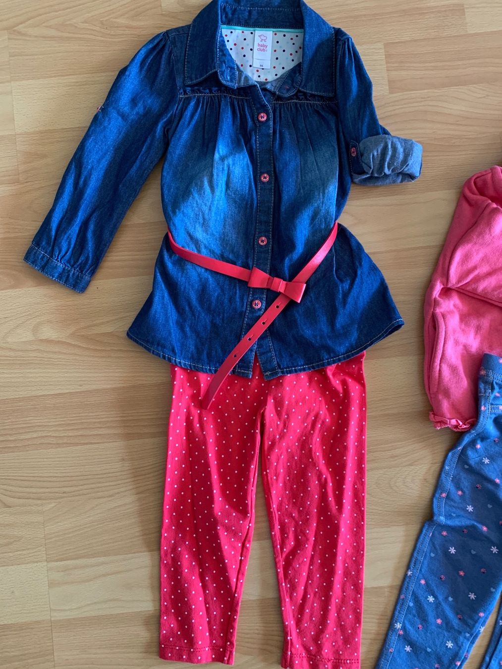 Lotti & Set di vestiti: Baby Kleider Grösse Grösse 86 – Usato da Moosseedorf venduto da SDmedia 1