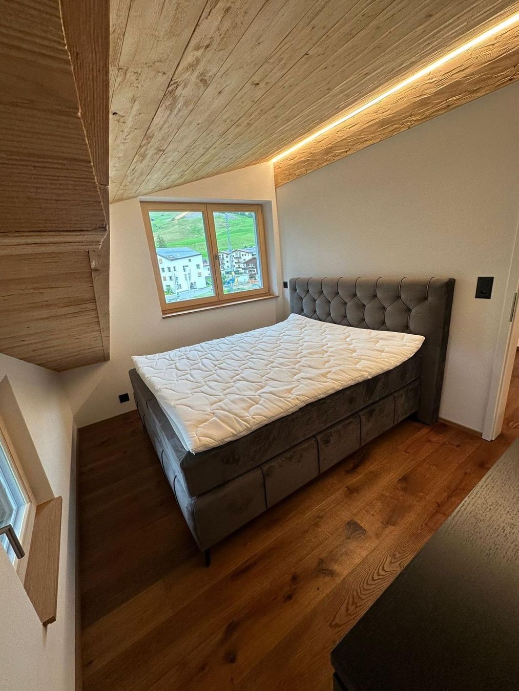 Letti: Boxspringbett grau – Nuovo (secondo la descrizione) da Zürich venduto da ede_ycr6 1