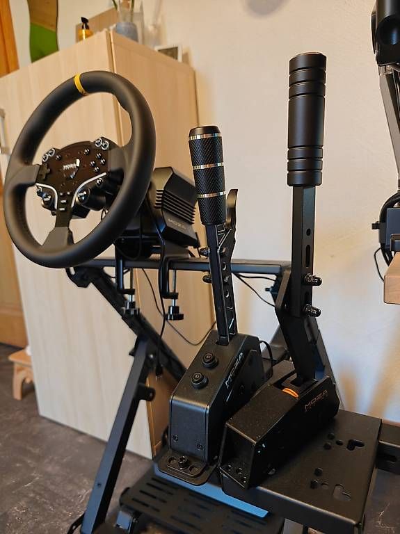 Controller: Moza R5 Setup mit Next Level Racing Halterung – Gebraucht aus Obergoldbach von joe_gzj8 3