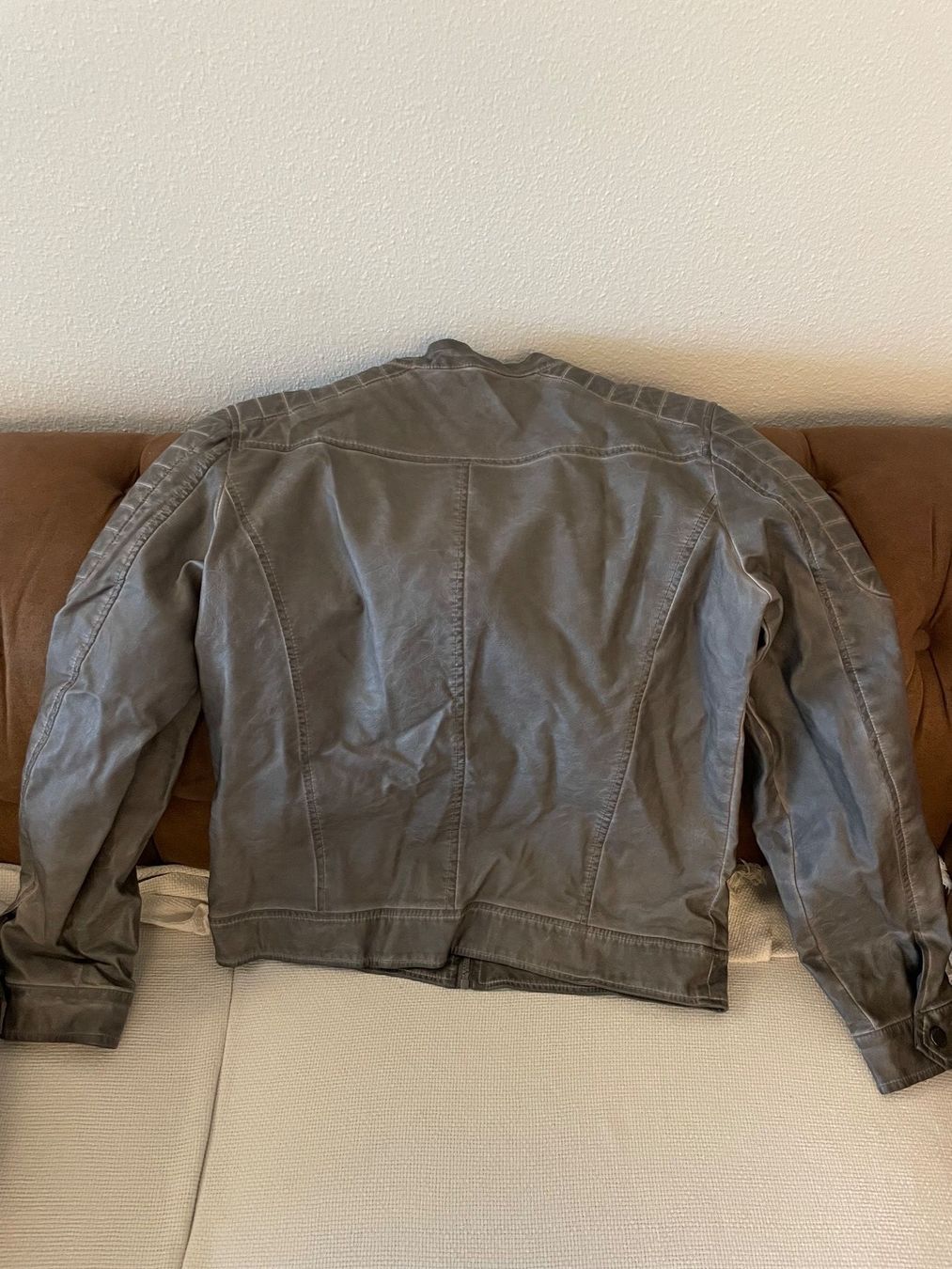 Guess Giacche: Guess Jacke – Nuovo (secondo la descrizione) da zufikon venduto da Jacky.N 3