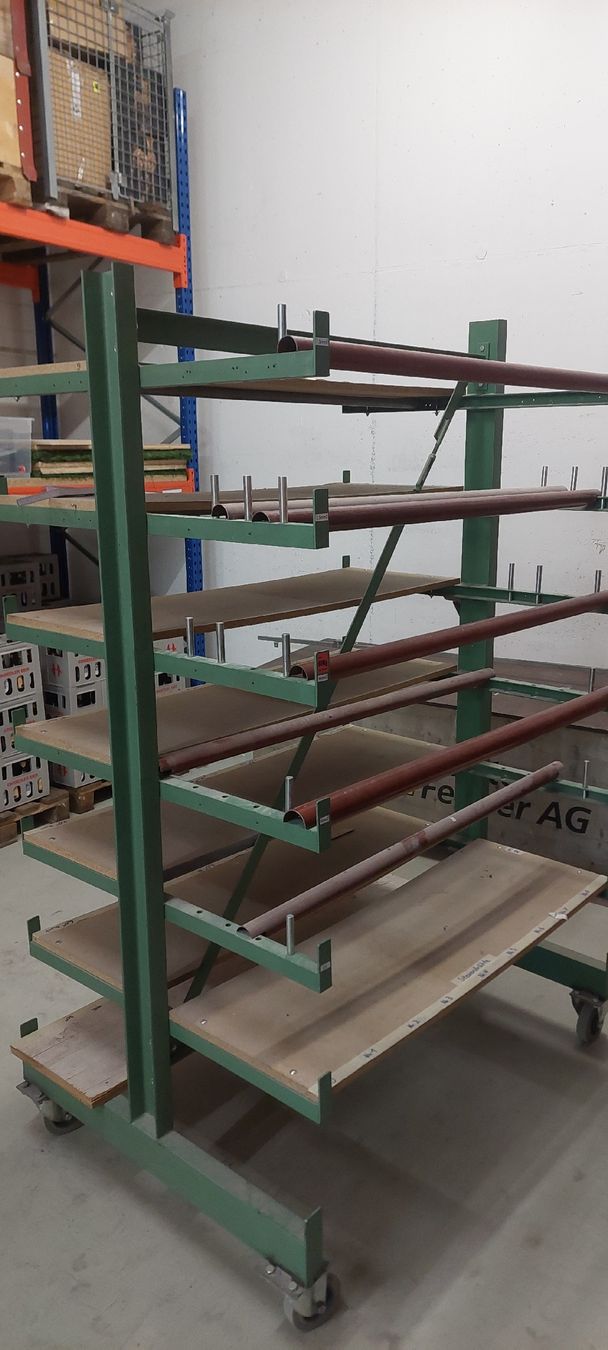 Scaffali: Regal Rollwagen – Usato da Rapperswil SG venduto da Indoc 1
