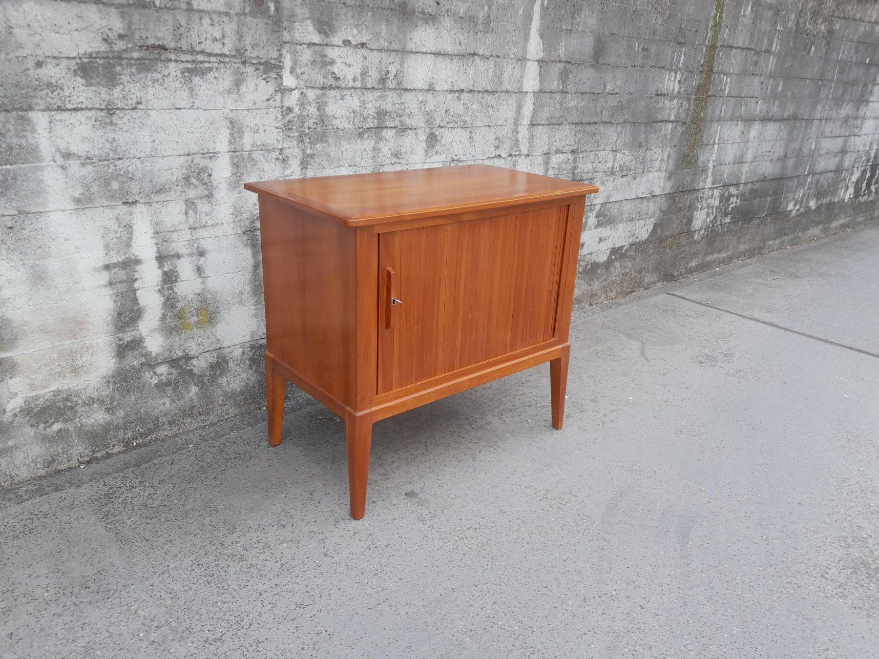 Cassettiere: Vintage Lateral Rolladen Kommode / Sideboard / Minibar – Usato da Männedorf venduto da Bel-view 2