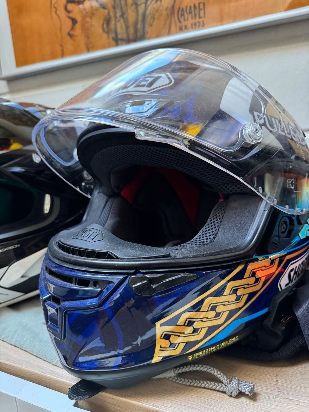 Shoei Casques & visières: Shoei Motorradhelm Pull&Bear Design – D'occasion à Hünenberg par fightlady